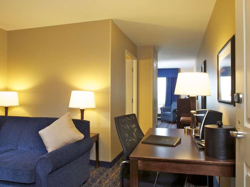 Grandstay Hotel & Suites Mount Horeb - Madison Pokoj fotografie