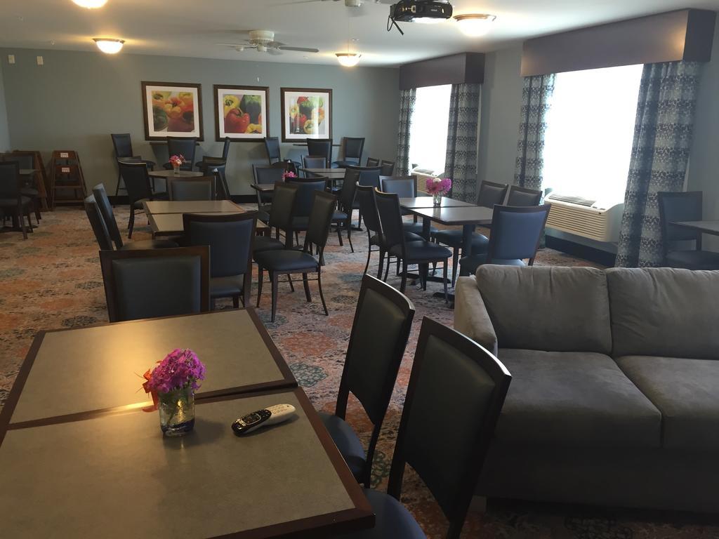 Grandstay Hotel & Suites Mount Horeb - Madison Exteriér fotografie