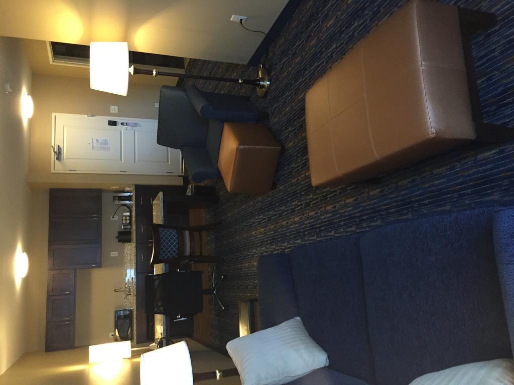 Grandstay Hotel & Suites Mount Horeb - Madison Pokoj fotografie
