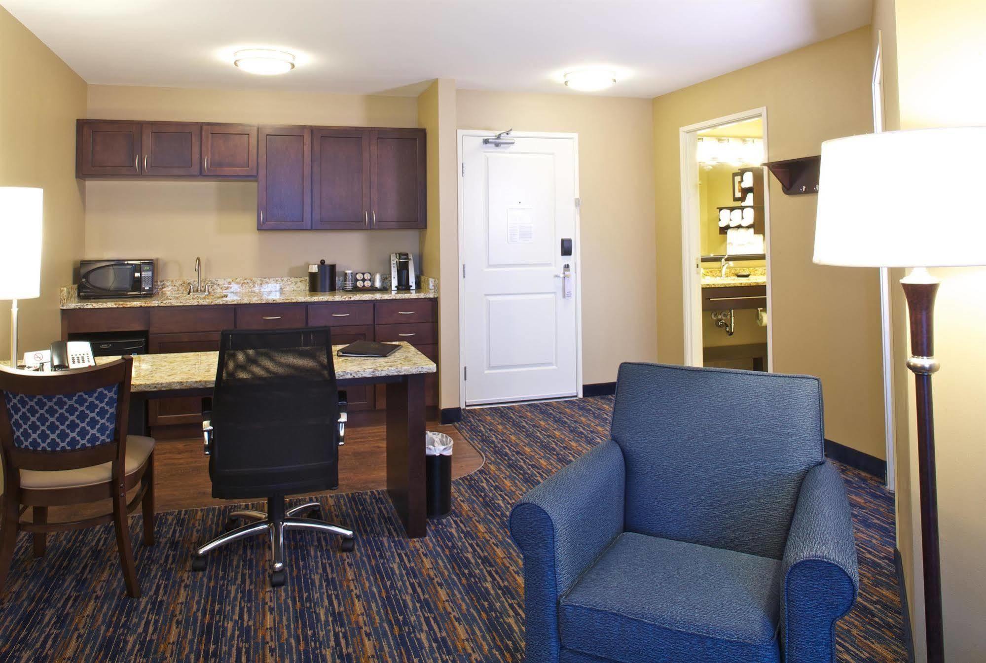 Grandstay Hotel & Suites Mount Horeb - Madison Exteriér fotografie