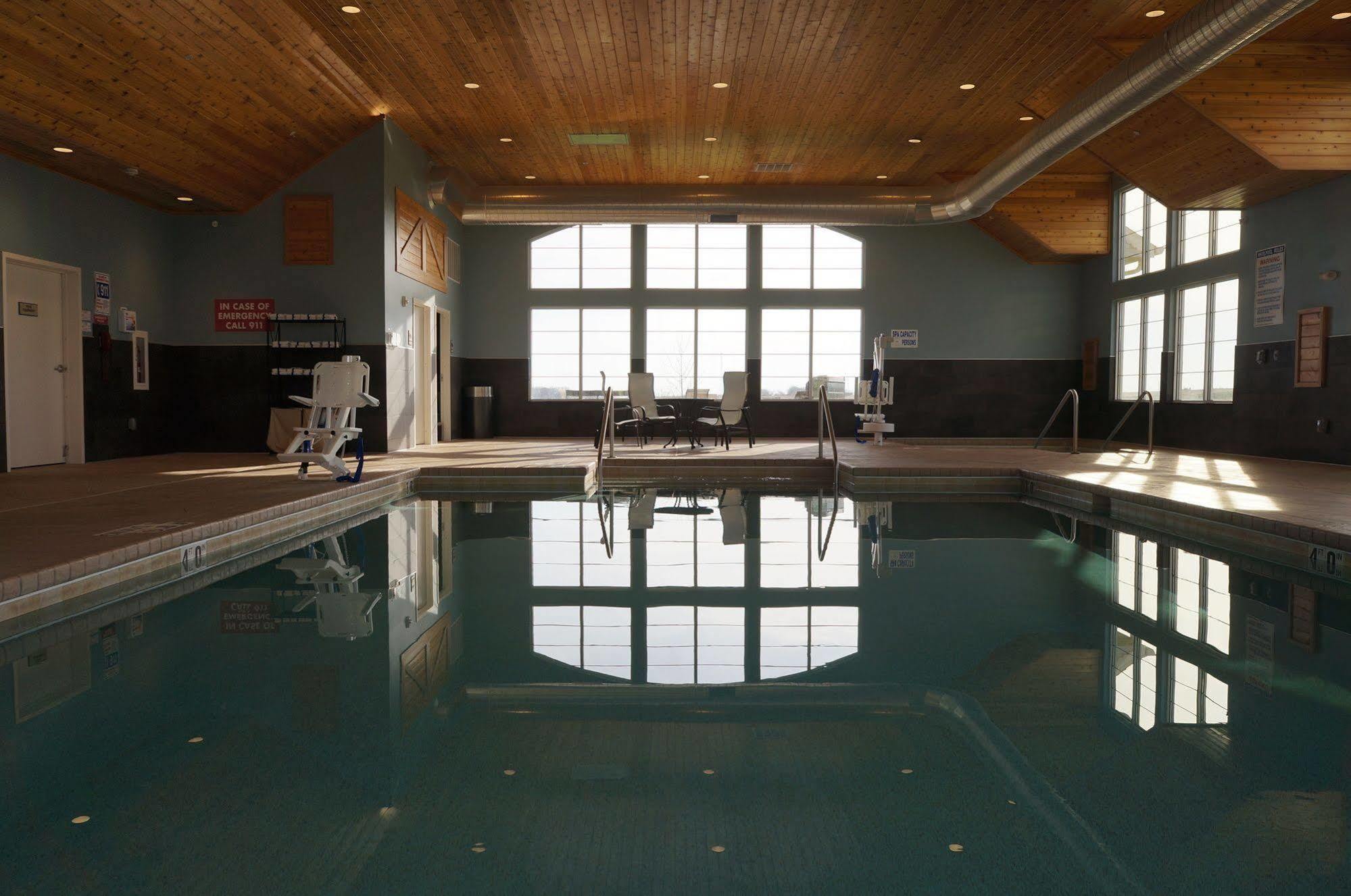 Grandstay Hotel & Suites Mount Horeb - Madison Exteriér fotografie