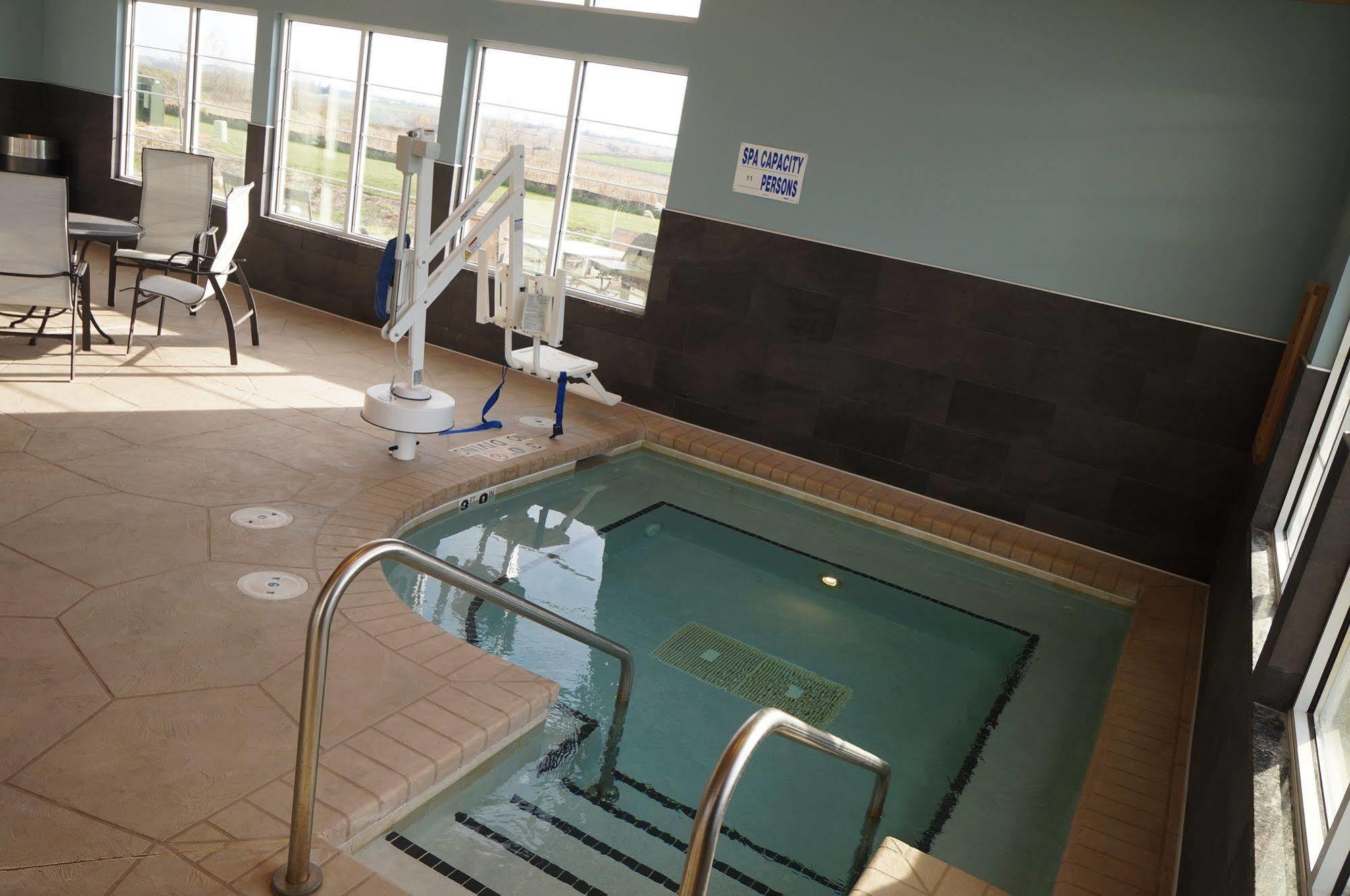 Grandstay Hotel & Suites Mount Horeb - Madison Exteriér fotografie