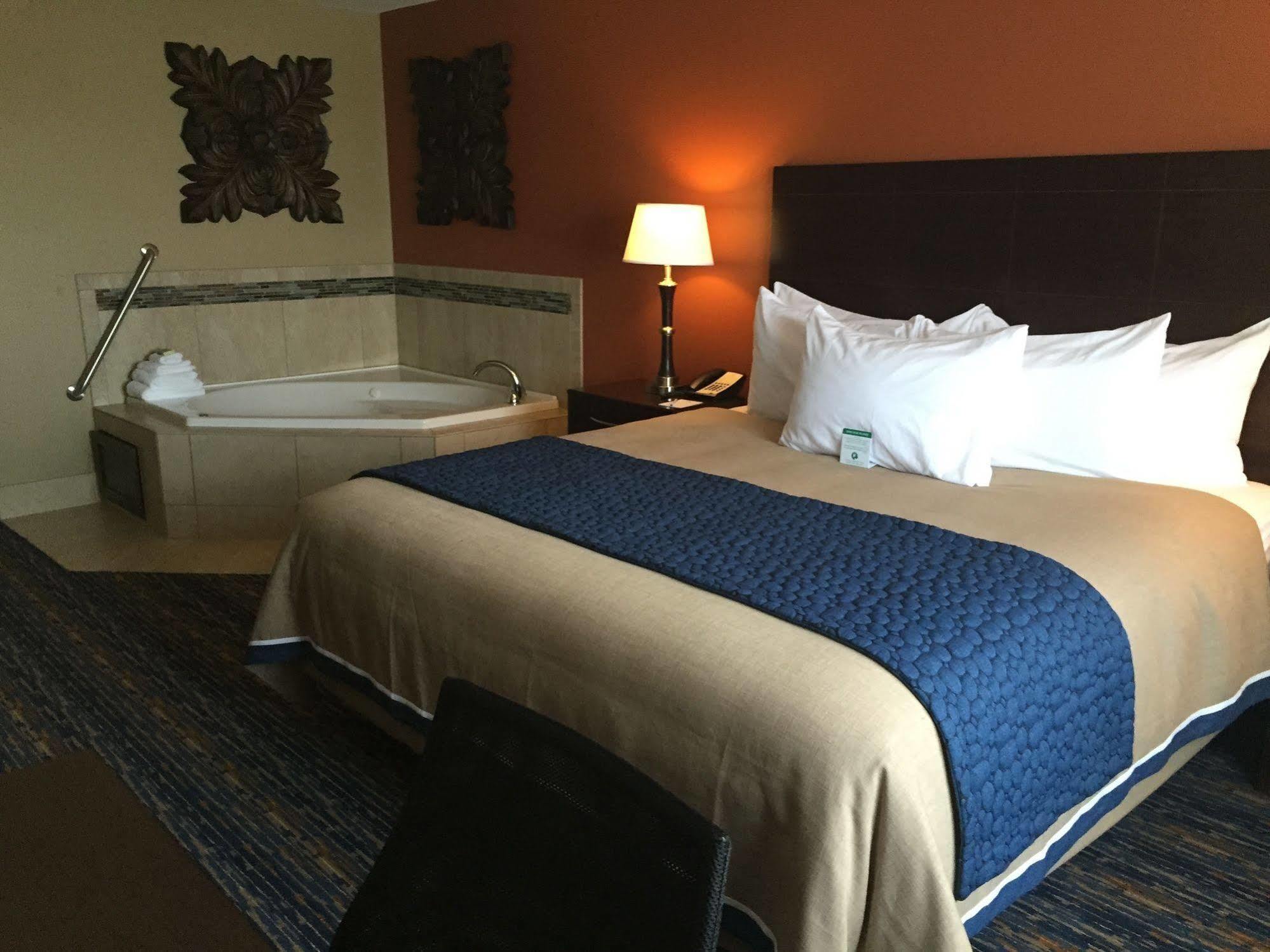 Grandstay Hotel & Suites Mount Horeb - Madison Exteriér fotografie