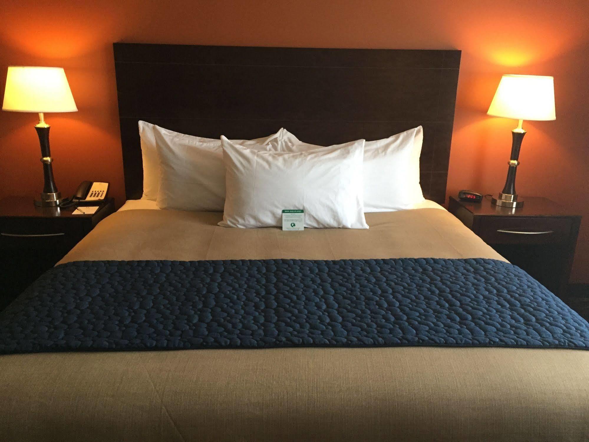 Grandstay Hotel & Suites Mount Horeb - Madison Exteriér fotografie